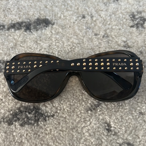Prada sunglasses - Picture 7 of 7